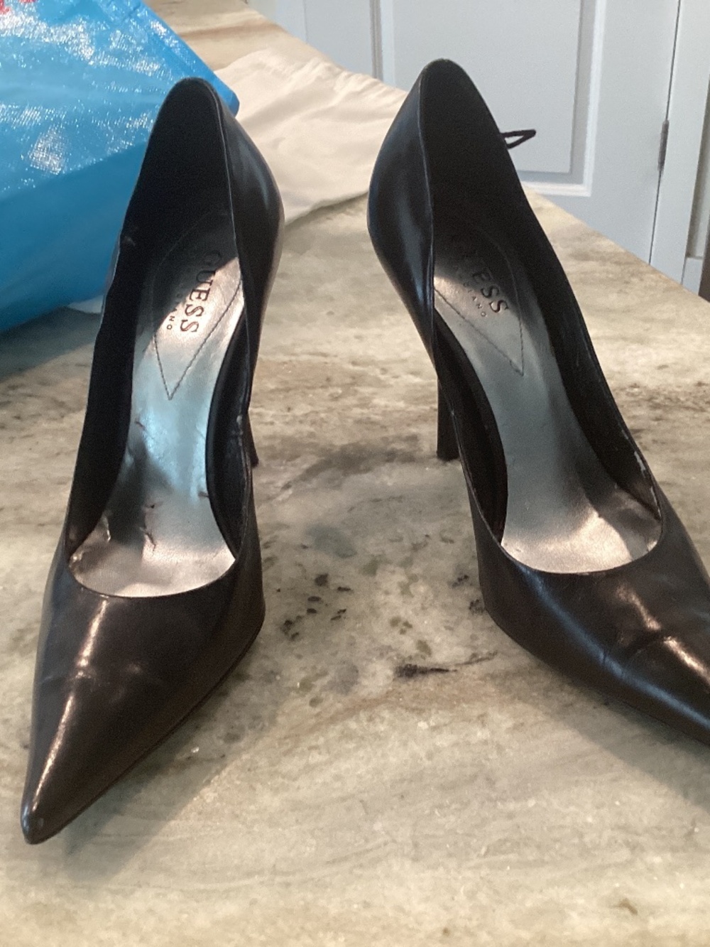 Guess Carrie classic pumps